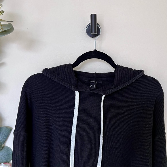 Forever 21 Crop Long Sleeve - Picture 3 of 8